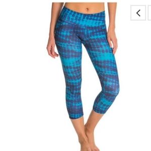 Onzie Blue Tye Dye Capri Athletic Leggings Size S/M